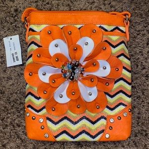 Sling purse